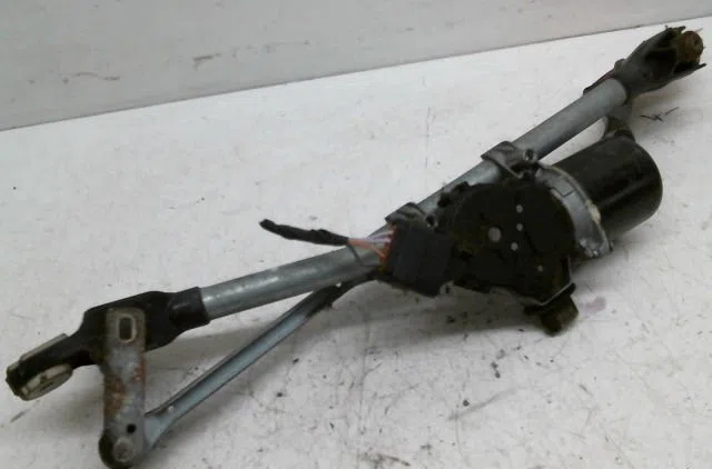 Moteur essuie-glace avant Renault MEGANE III Coupé (DZ0-1_) 2.0 dci (dz0l) (2009-2015) occasion