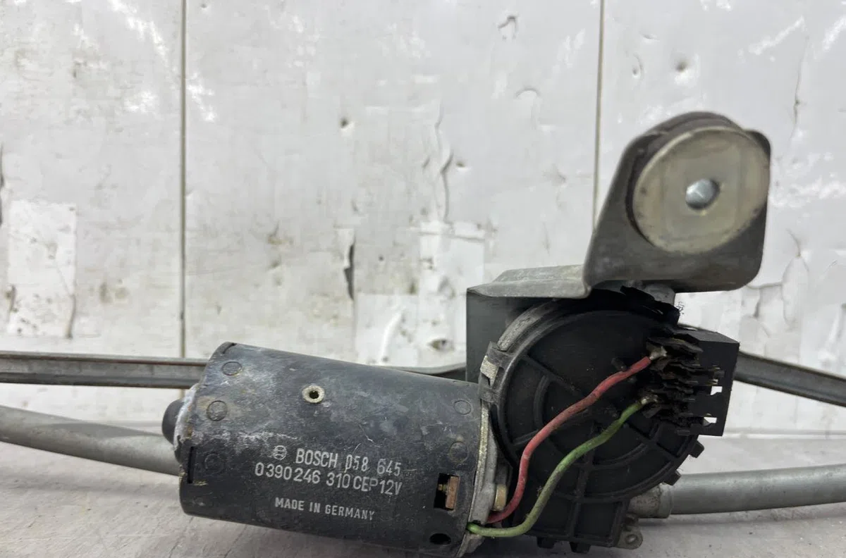 Moteur essuie-glace avant RENAULT R11 occasion