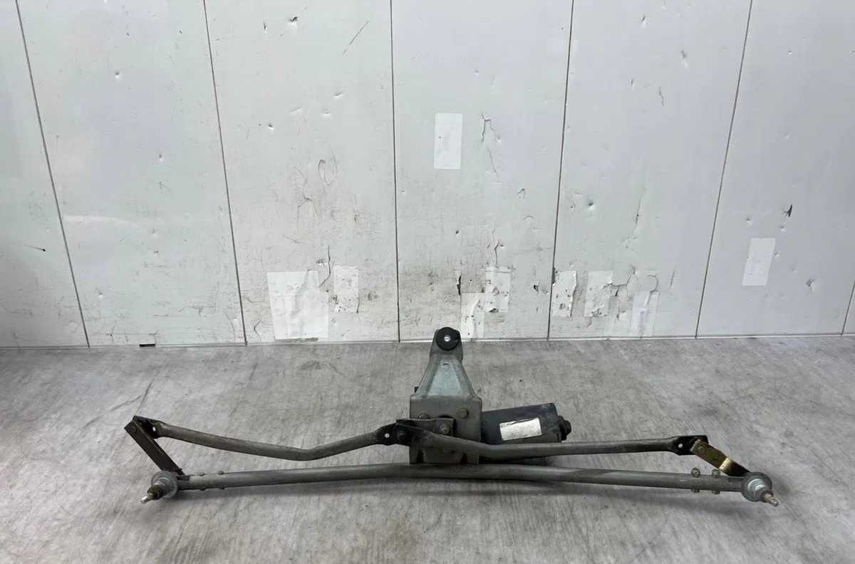 Moteur essuie-glace avant RENAULT R11 occasion