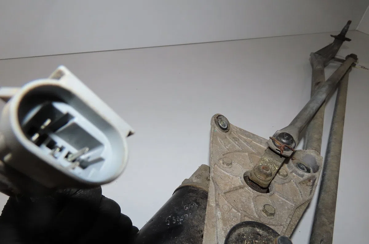 Moteur essuie-glace avant Renault SAFRANE I (B54_) 2.0 (b540) (1992-1996) occasion