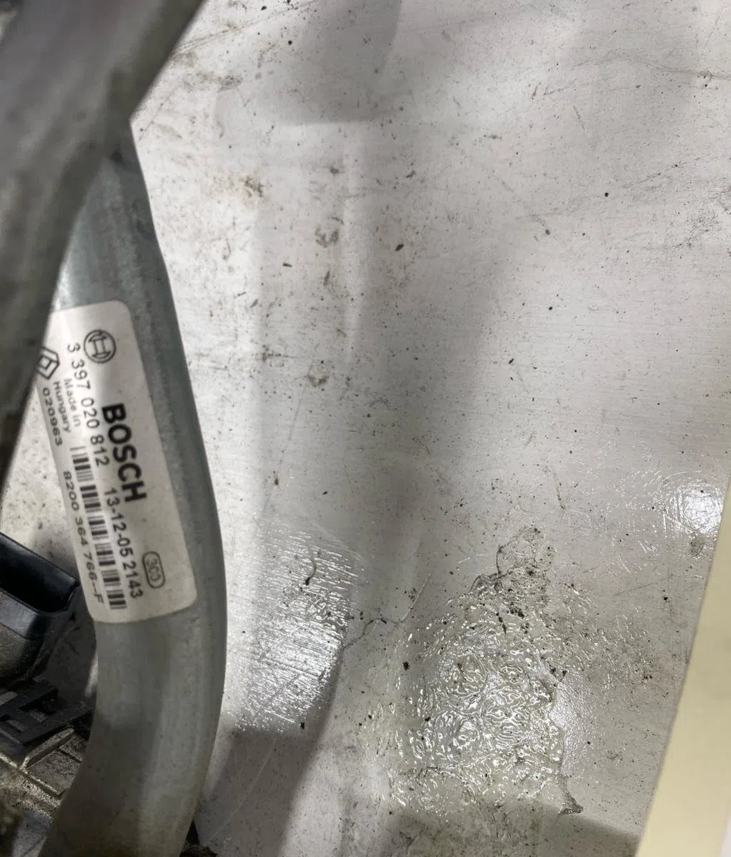 Moteur essuie-glace avant RENAULT TWINGO 2 PHASE 2 occasion