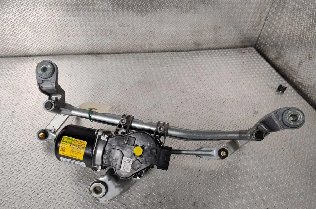Moteur essuie-glace avant RENAULT TWINGO 3  TWINGO 3 PHASE 2 occasion