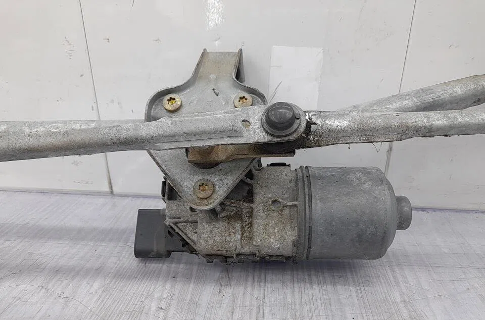 Moteur essuie-glace avant SKODA FABIA 1 PHASE 1 occasion