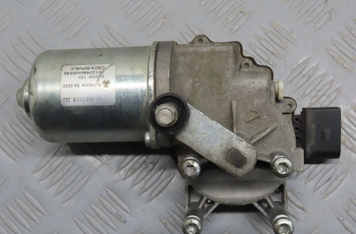 Moteur essuie-glace avant Skoda FABIA II (542) 1.2 tdi (2010-2014) occasion