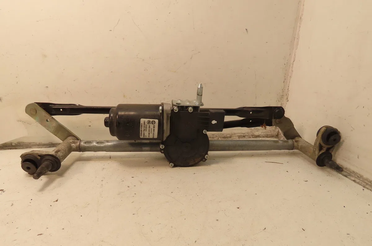 Moteur essuie-glace avant Skoda FABIA III (NJ3) 1.0 (2014-2021) occasion