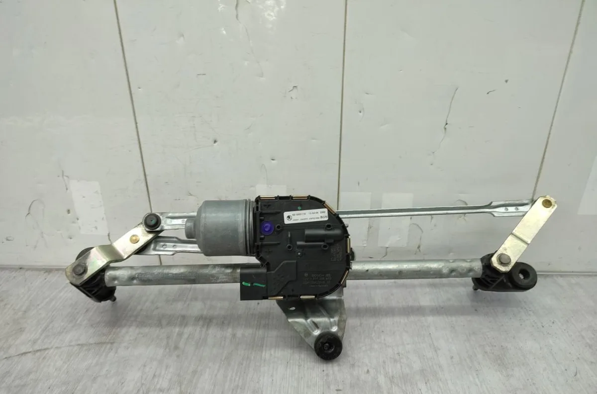 Moteur essuie-glace avant SKODA OCTAVIA 3 PHASE 1 occasion