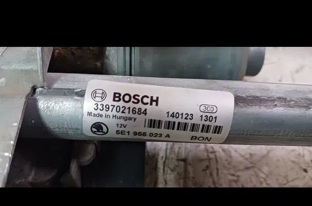 Moteur essuie-glace avant Skoda OCTAVIA III Combi (5E5, 5E6) 2.0 tdi (2012-2020) occasion