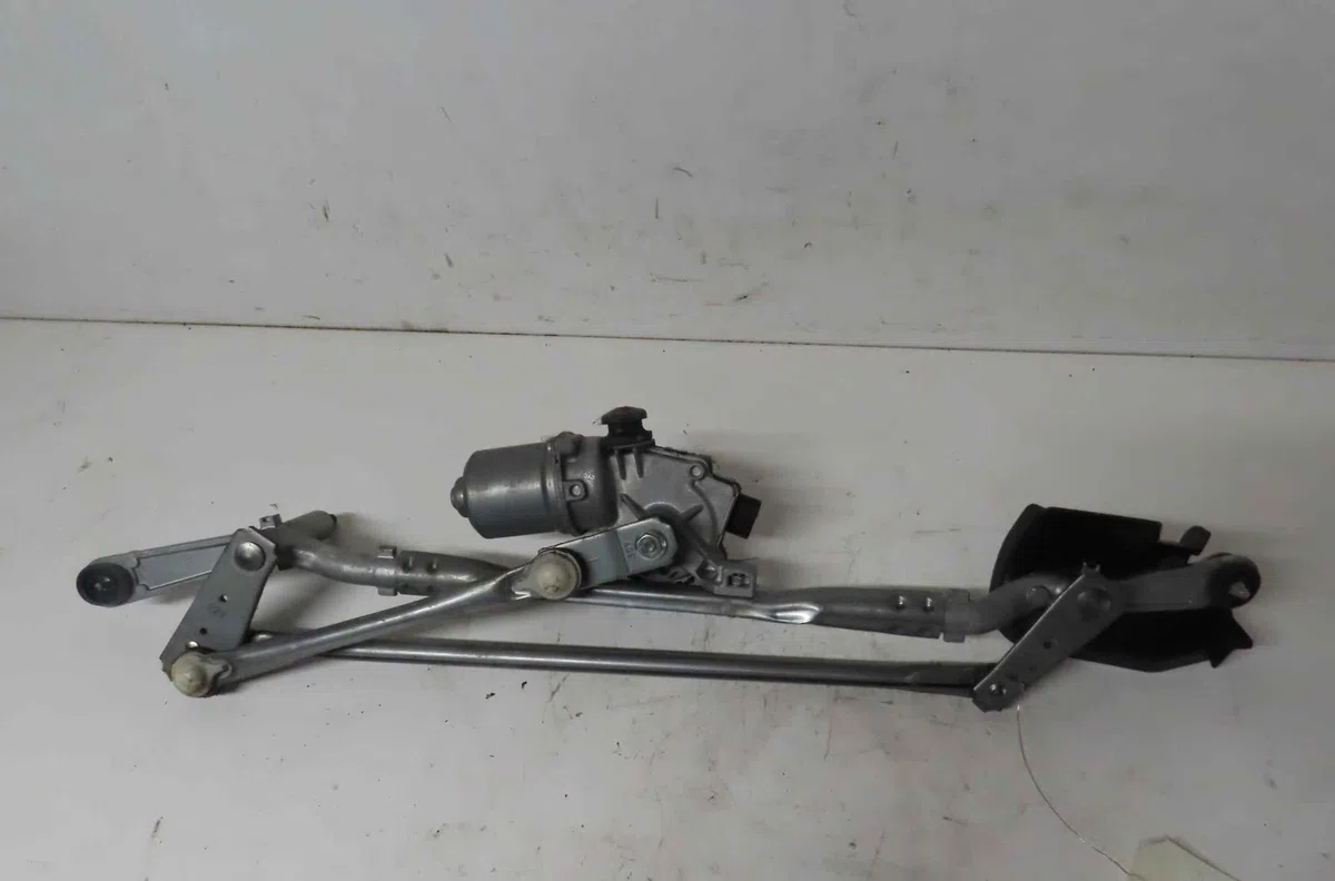 Moteur essuie-glace avant SUZUKI IGNIS III occasion