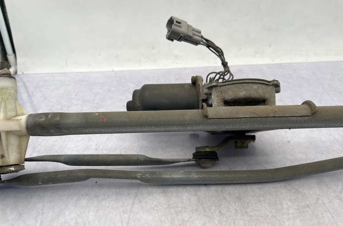 Moteur essuie-glace avant SUZUKI SWIFT 3 occasion