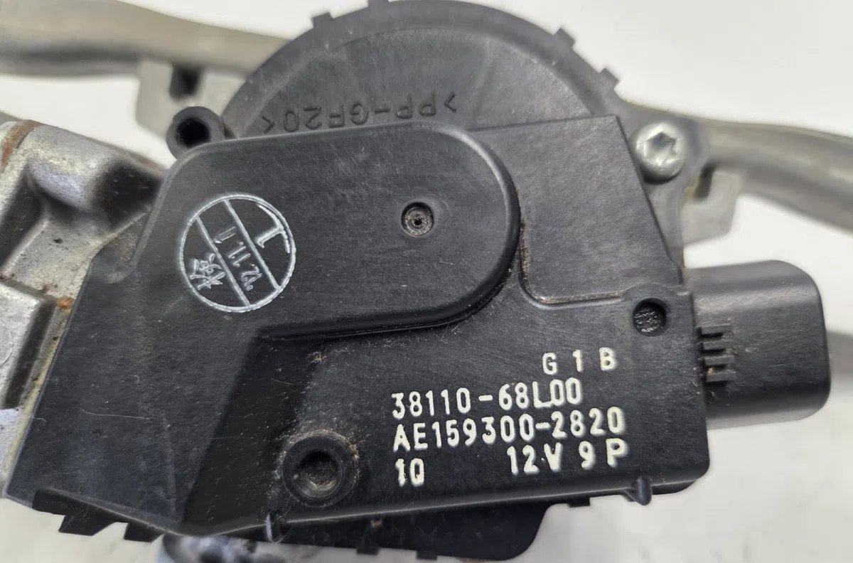 Moteur essuie-glace avant SUZUKI SWIFT 4 occasion