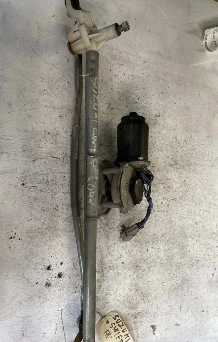 Moteur essuie-glace avant Suzuki SWIFT III (MZ, EZ) 1.3 ddis (rs 413d) (2005) occasion