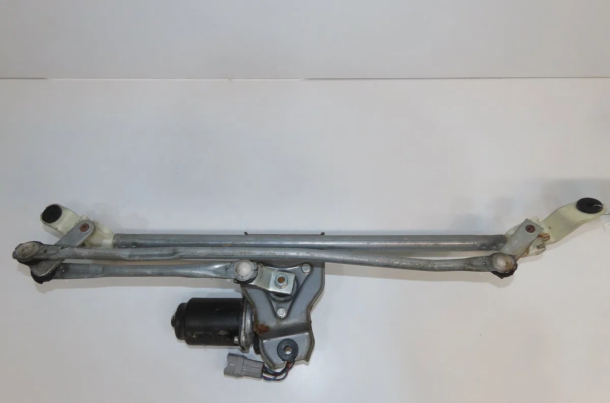 Moteur essuie-glace avant Suzuki SWIFT III (MZ, EZ) 1.3 (rs 413) (2005) occasion