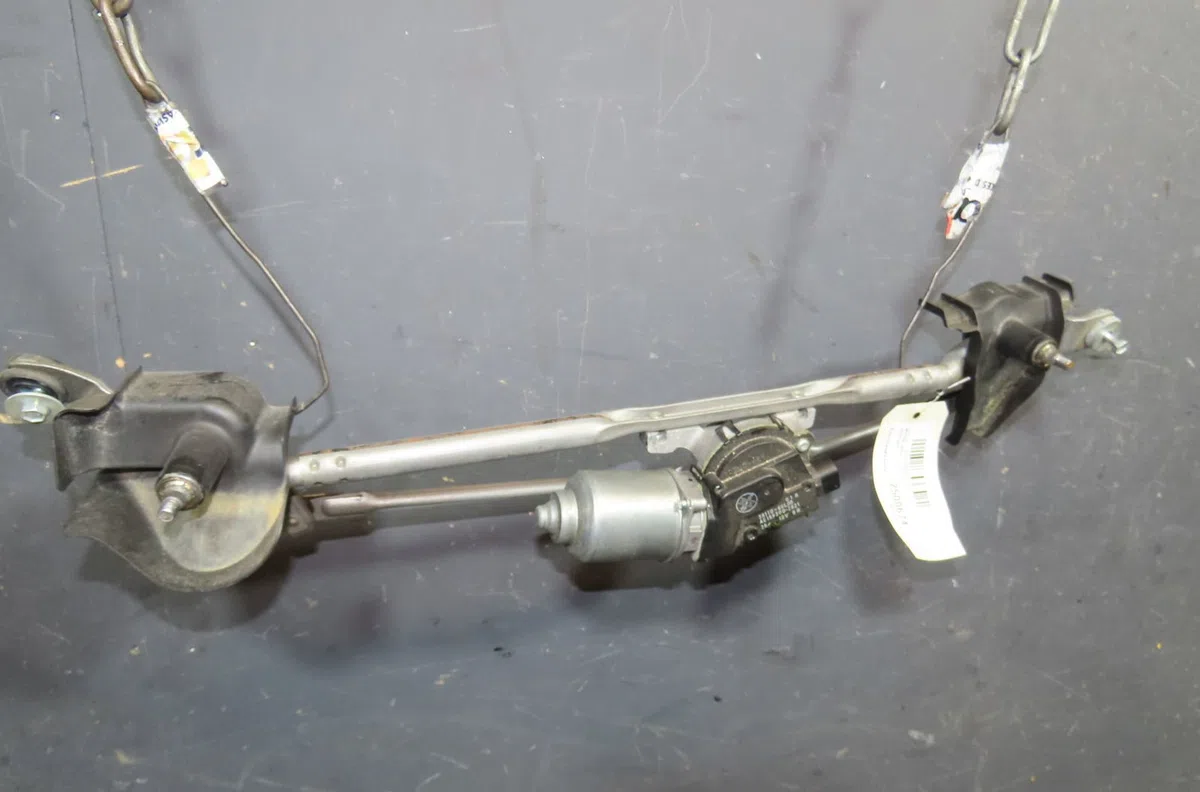 Moteur essuie-glace avant Suzuki SWIFT IV (FZ, NZ) 1.2 (azh 412) (2010) occasion