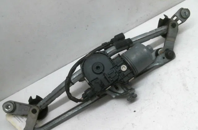 Moteur essuie-glace avant Toyota AVENSIS Break (_T27_) 2.2 d-4d (adt271_) (2008-2018) occasion