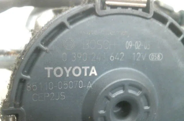 Moteur essuie-glace avant Toyota AVENSIS Break (_T27_) 2.2 d-4d (adt271_) (2008-2018) occasion