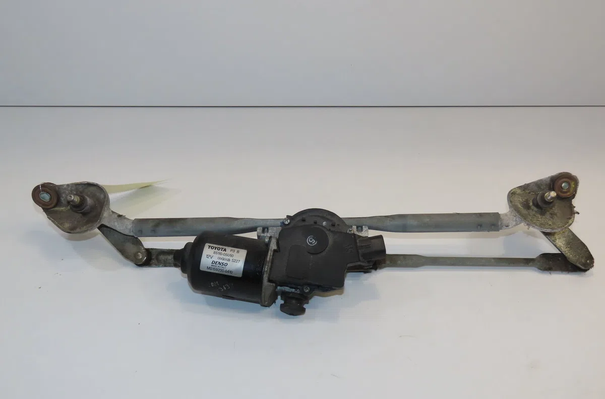 Moteur essuie-glace avant Toyota AVENSIS (_T25_) 2.0 d-4d (cdt250_) (2003-2008) occasion