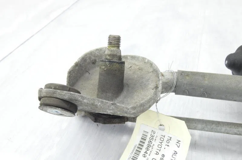 Moteur essuie-glace avant TOYOTA COROLLA VERSO 2 PHASE 1 occasion