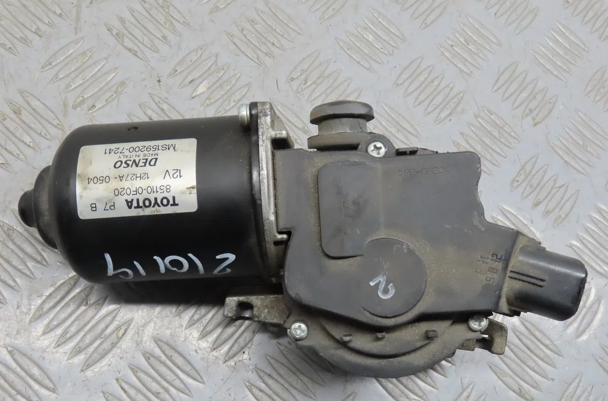 Moteur essuie-glace avant Toyota COROLLA Verso (ZER_, ZZE12_, R1_) 2.2 d-4d (aur10_) (2005-2009) 5 portes occasion