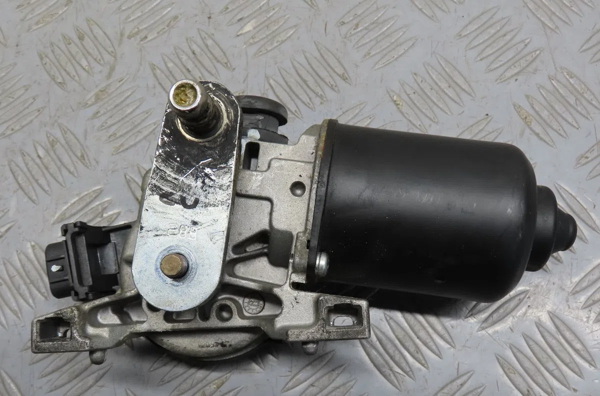 Moteur essuie-glace avant Toyota COROLLA Verso (ZER_, ZZE12_, R1_) 2.2 d-4d (aur10_) (2005-2009) 5 portes occasion