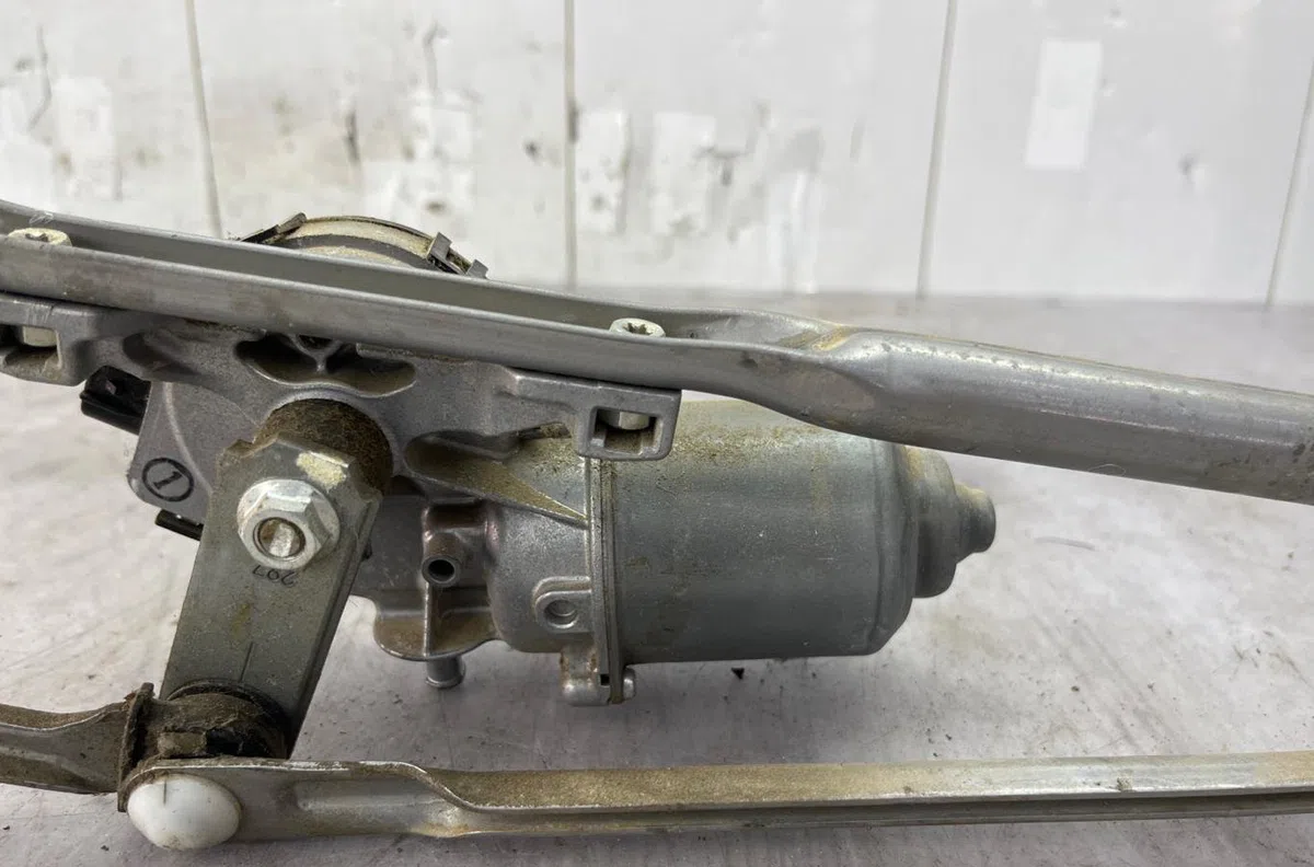 Moteur essuie-glace avant TOYOTA HILUX 4 PHASE 3 occasion