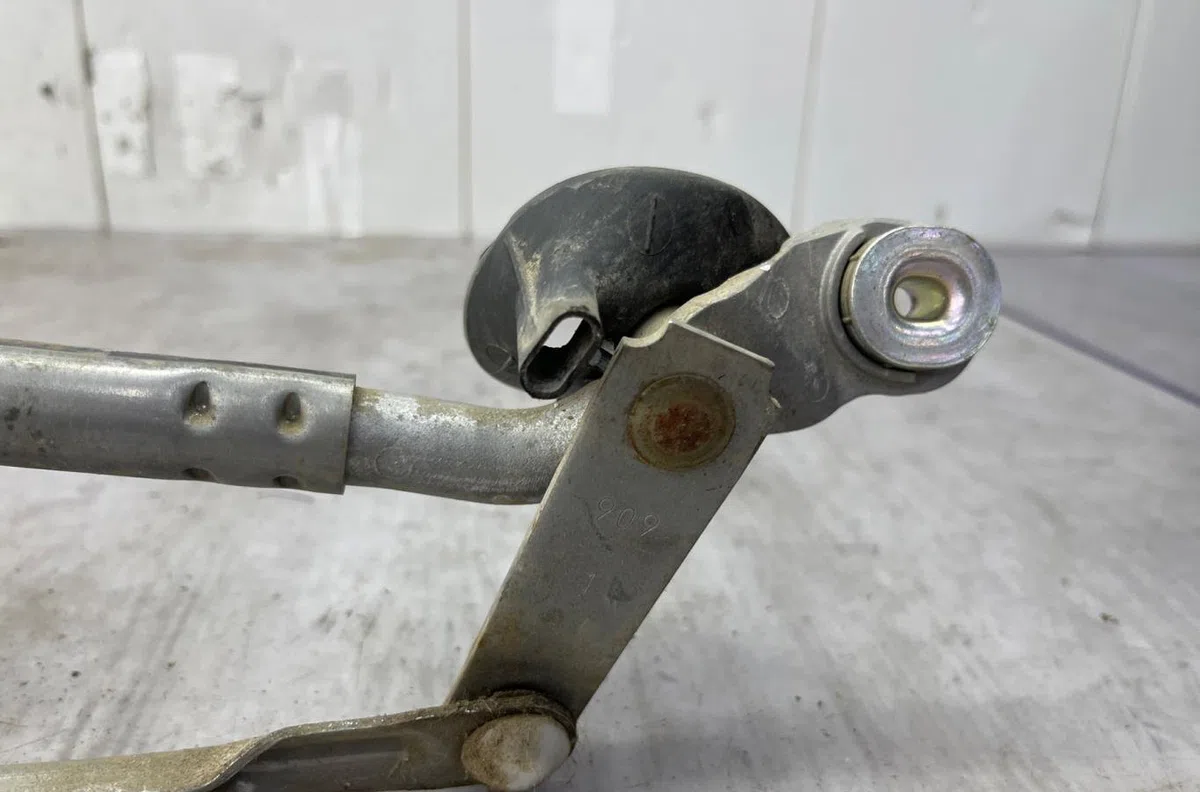 Moteur essuie-glace avant TOYOTA HILUX 4 PHASE 3 occasion