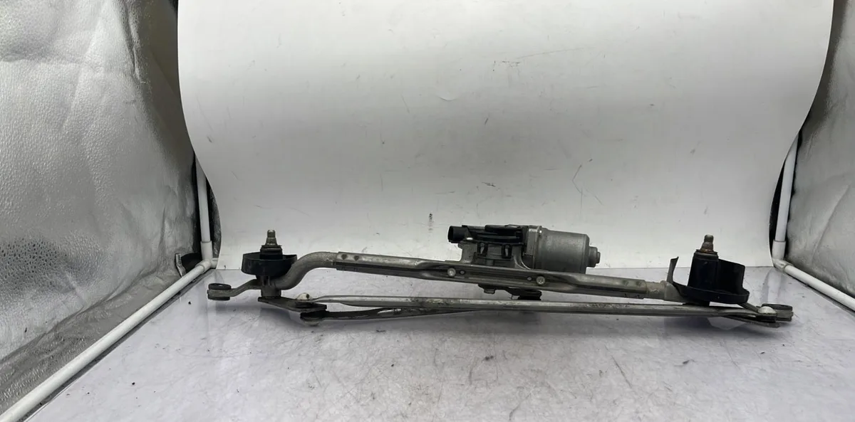 Moteur essuie-glace avant TOYOTA HILUX 5 PHASE 1 occasion