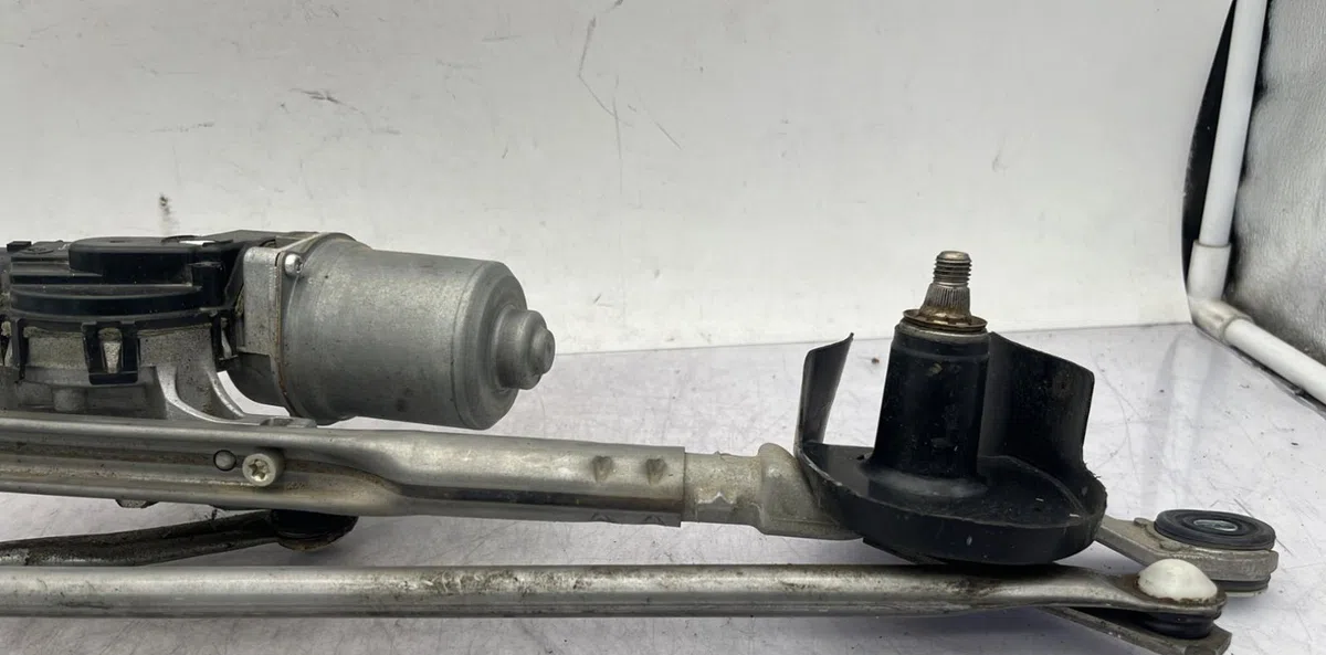 Moteur essuie-glace avant TOYOTA HILUX 5 PHASE 1 occasion