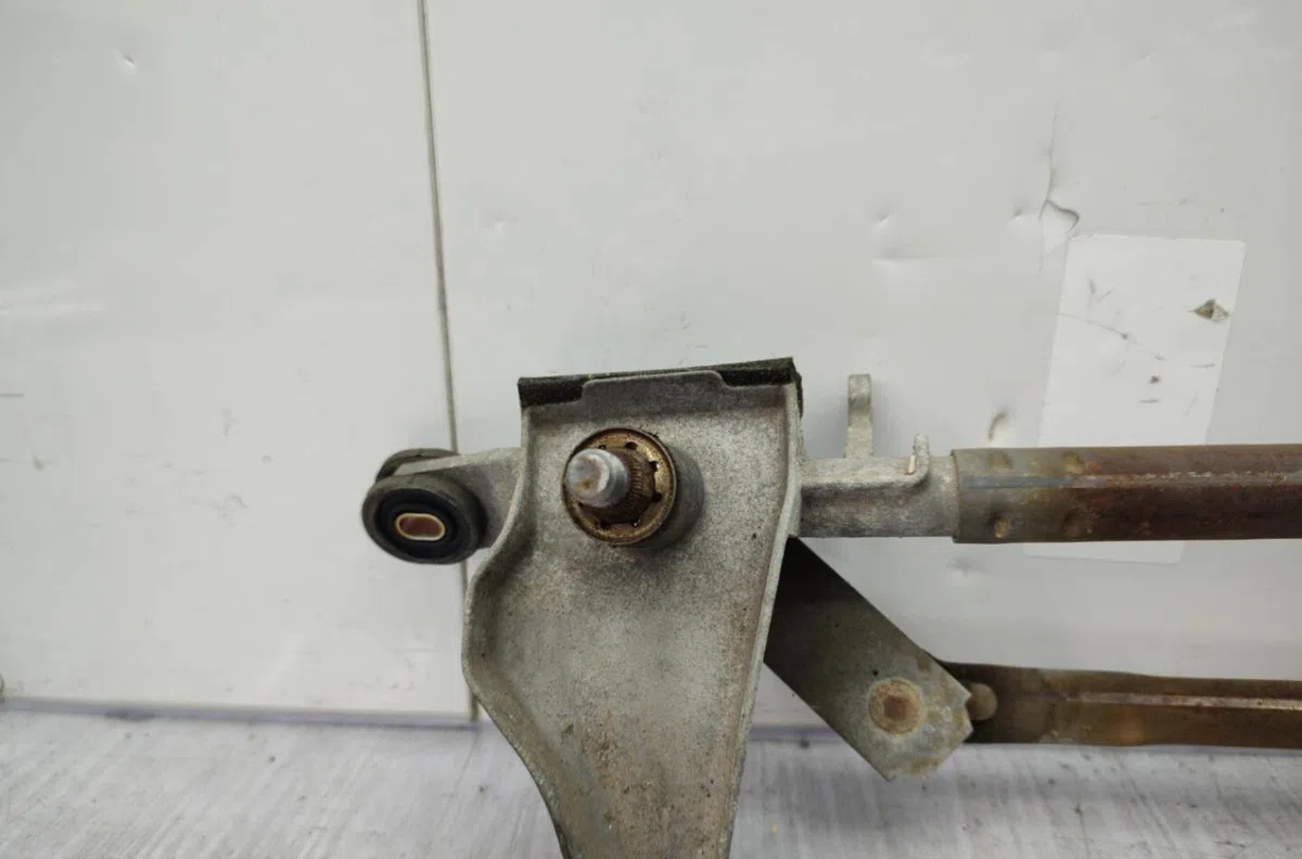 Moteur essuie-glace avant TOYOTA RAV4 2 PHASE 1 occasion