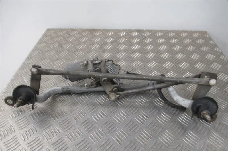 Moteur essuie-glace avant Toyota VERSO (_R2_) 2.0 d-4d (aur20_) (2009-2018) occasion