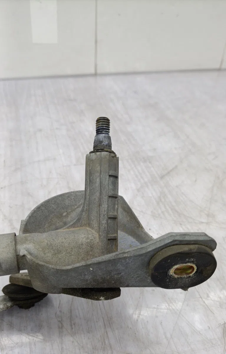 Moteur essuie-glace avant TOYOTA YARIS 1 PHASE 2 occasion