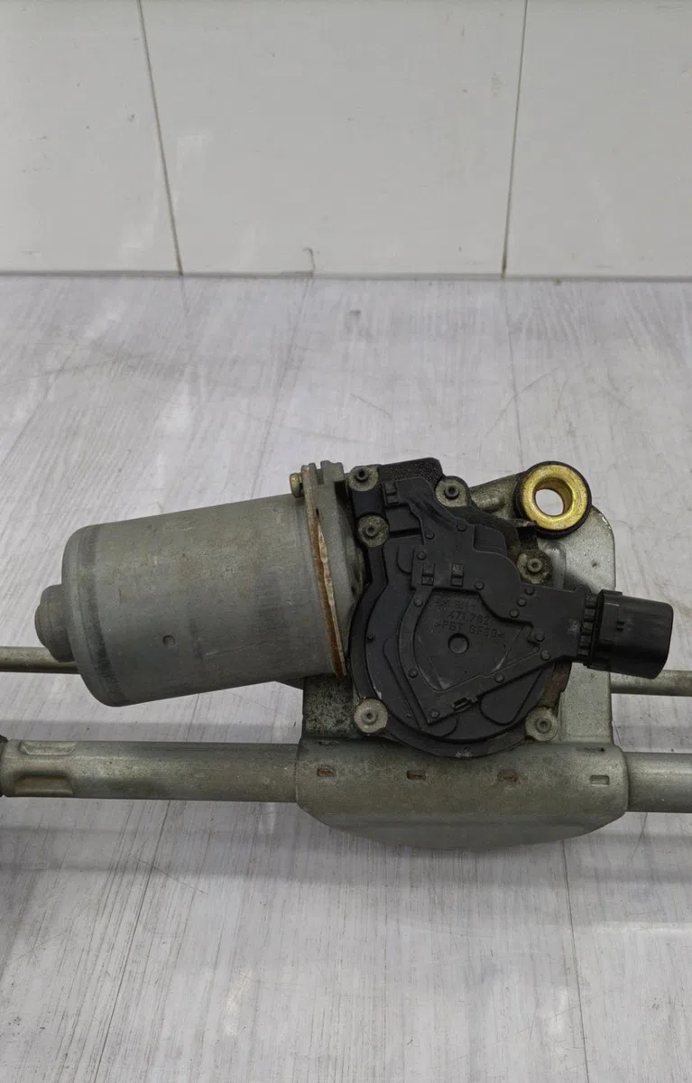 Moteur essuie-glace avant TOYOTA YARIS 1 PHASE 2 occasion