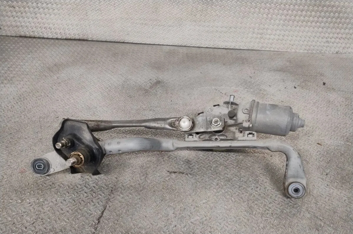 Moteur essuie-glace avant TOYOTA YARIS 3 YARIS 3 PHASE 2 occasion