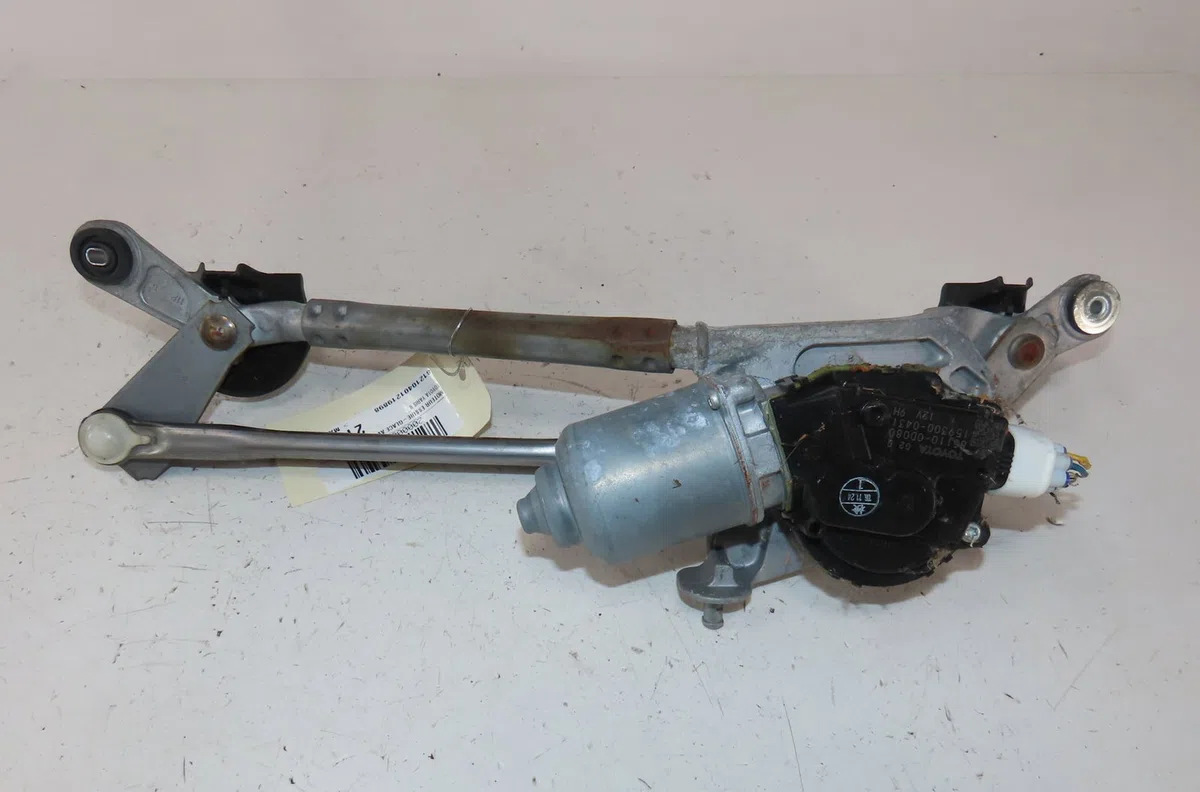 Moteur essuie-glace avant TOYOTA YARIS II 1.0i 69ch occasion