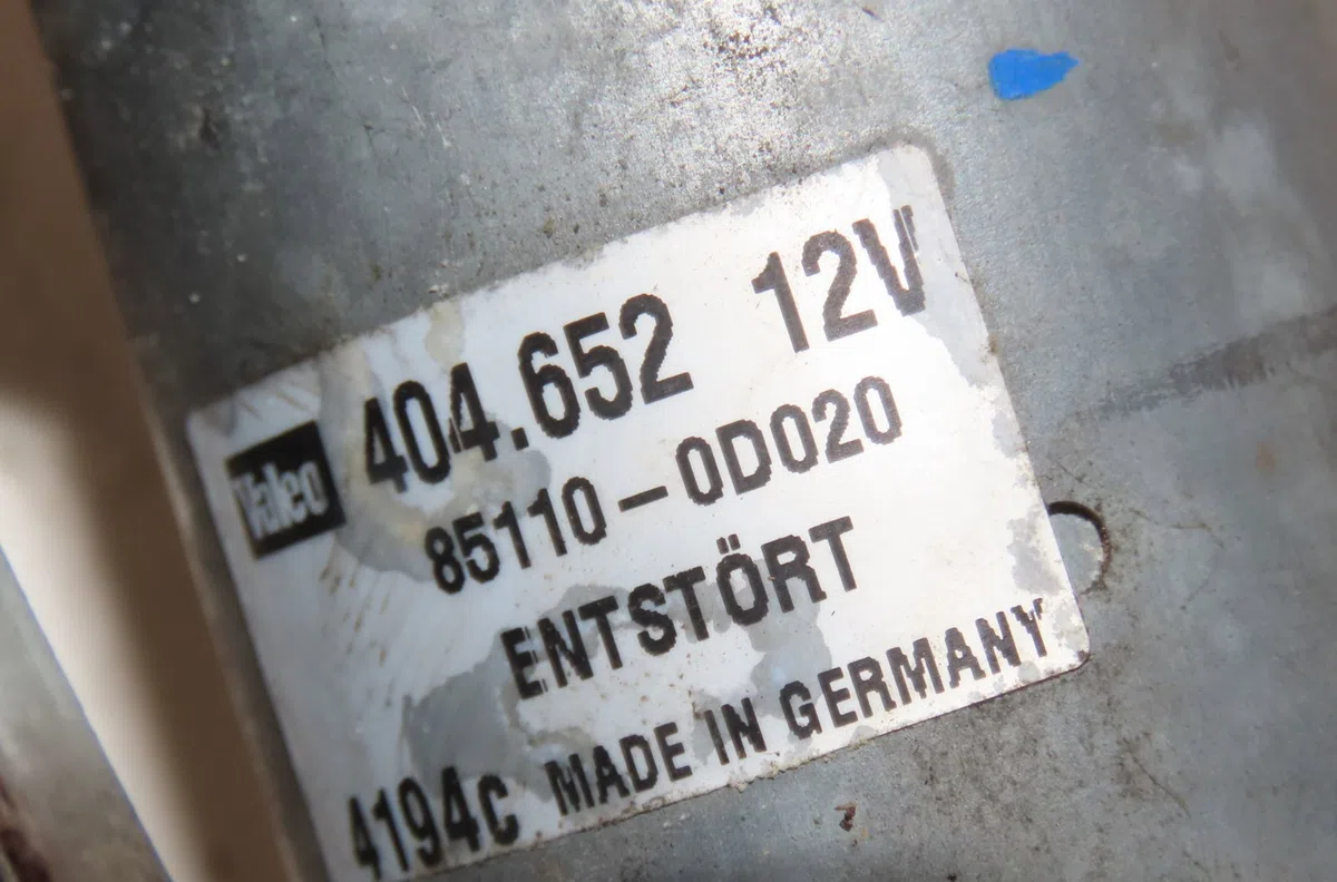 Moteur essuie-glace avant Toyota YARIS (_P1_) 1.0 (scp10_) (1999-2005) occasion