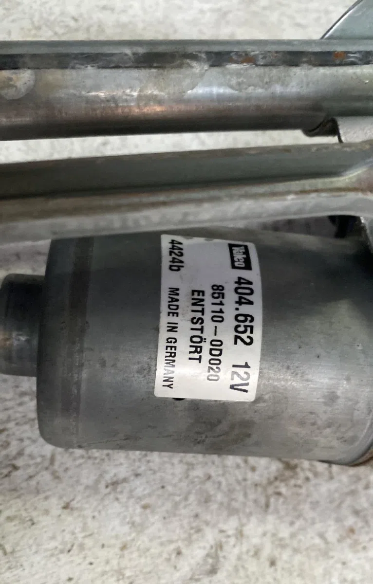 Moteur essuie-glace avant Toyota YARIS (_P1_) 1.4 d-4d (nlp10_) (2001-2005) occasion