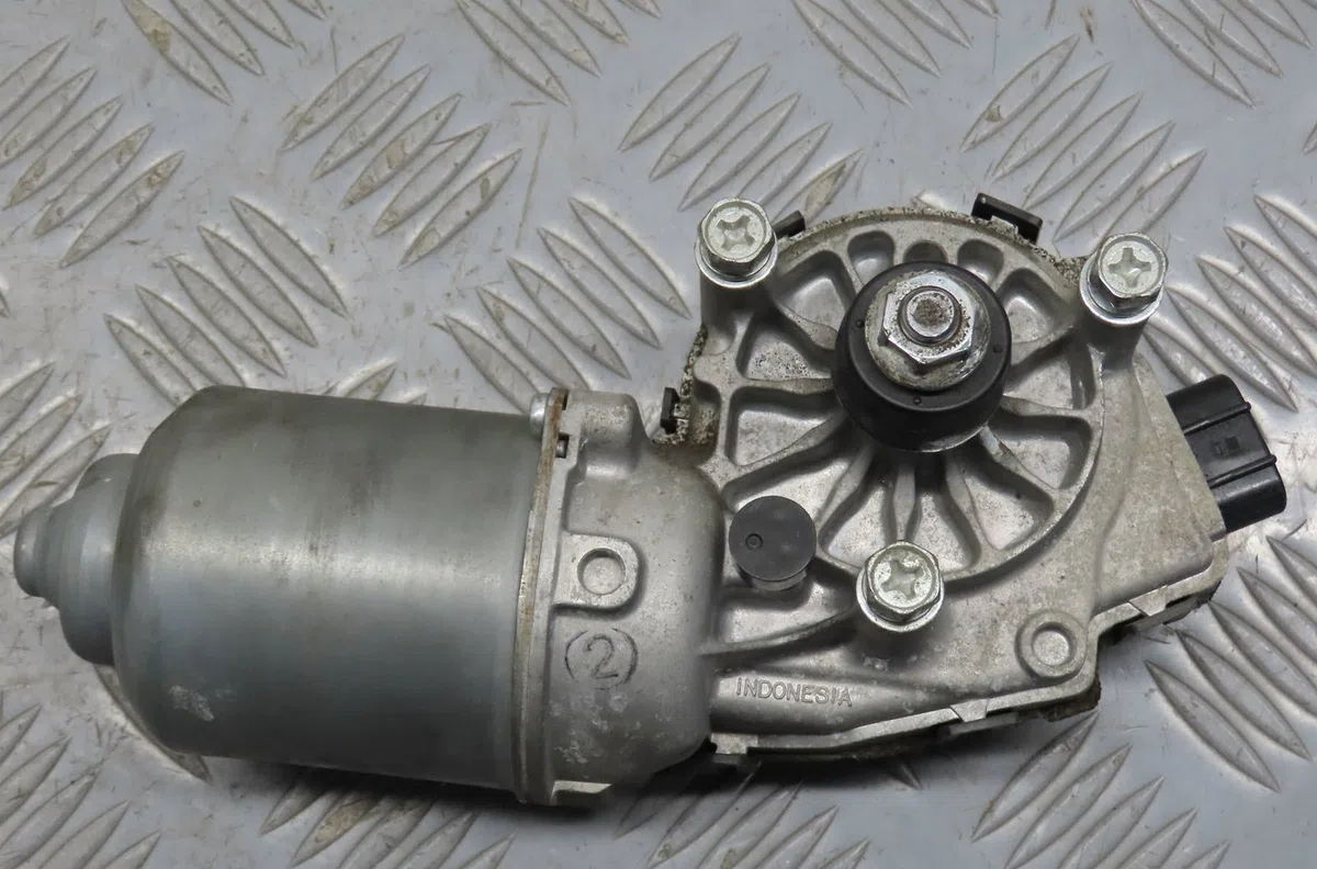 Moteur essuie-glace avant Toyota YARIS (_P13_) 1.4 d (nlp130_) (2011) occasion