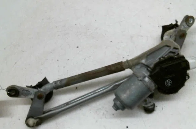 Moteur essuie-glace avant Toyota YARIS (_P9_) 1.3 vvt-i (scp90_) (2005-2010) occasion