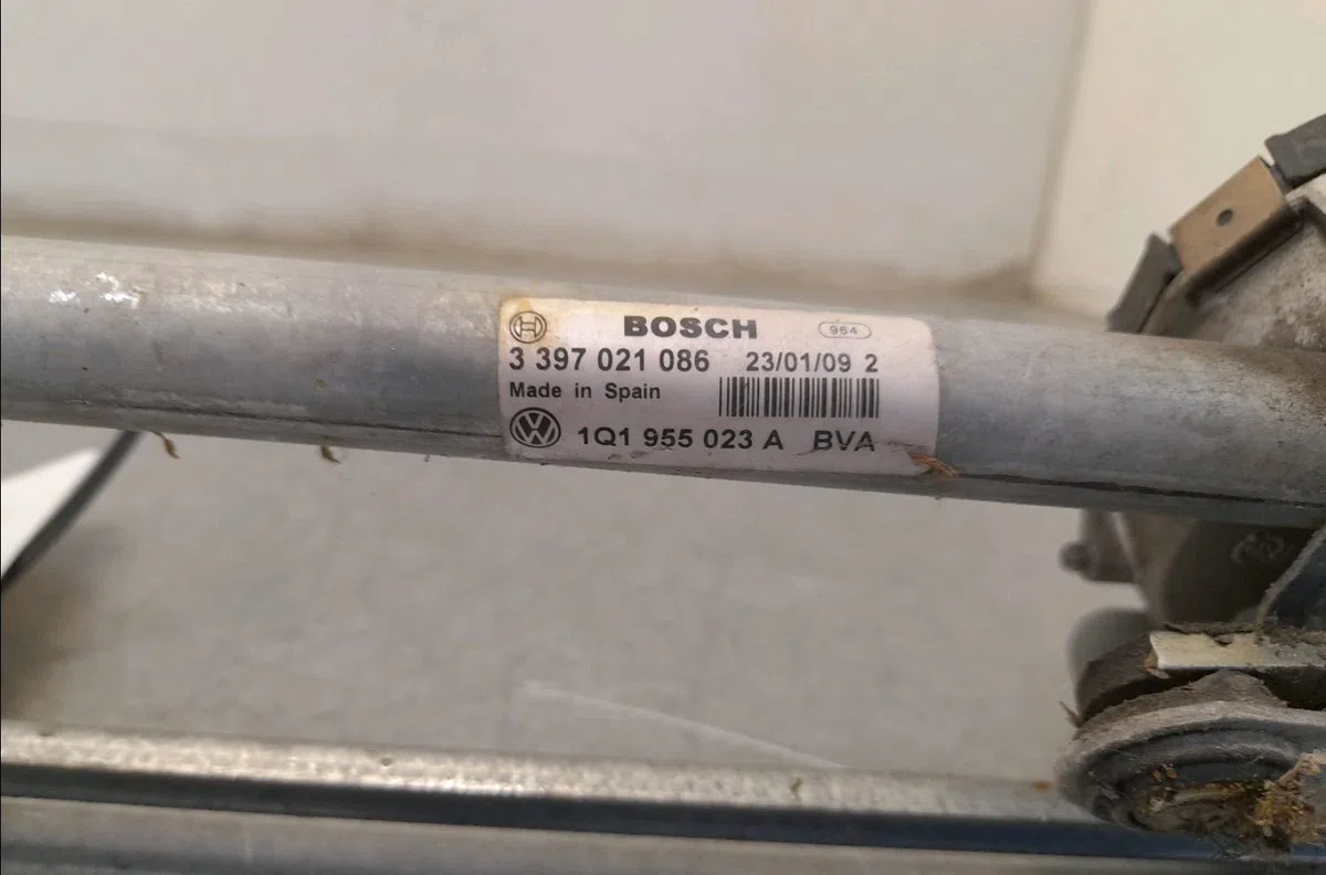 Moteur essuie-glace avant Volkswagen EOS (1F7, 1F8) 2.0 tdi 16v (2008-2015) occasion