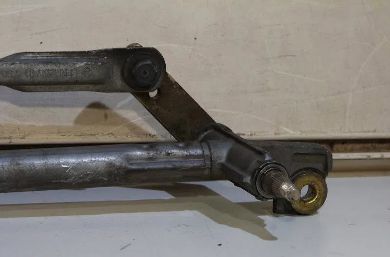 Moteur essuie-glace avant VOLKSWAGEN GOLF 3 occasion