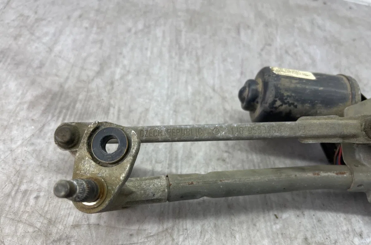 Moteur essuie-glace avant VOLKSWAGEN GOLF 4 occasion