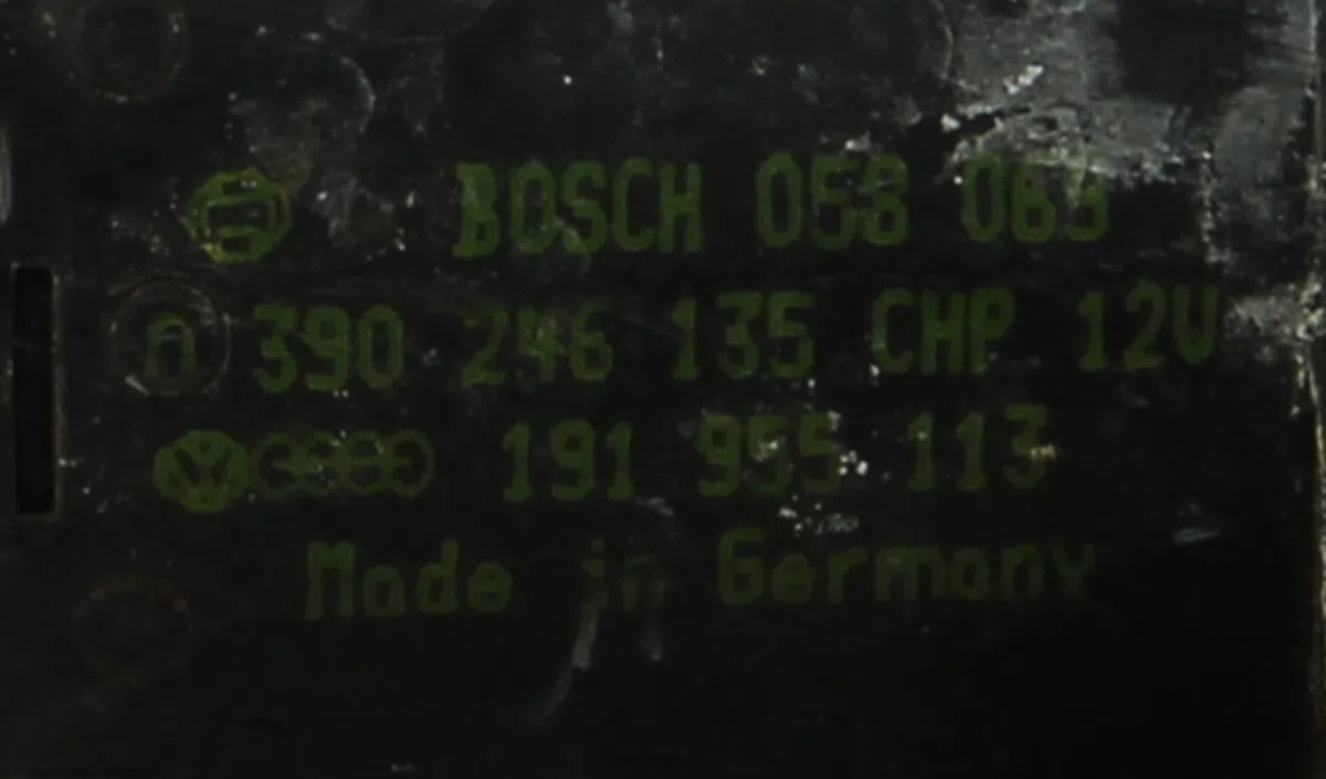 Moteur essuie-glace avant Volkswagen GOLF II (19E, 1G1) 1.6 (1986-1992) occasion