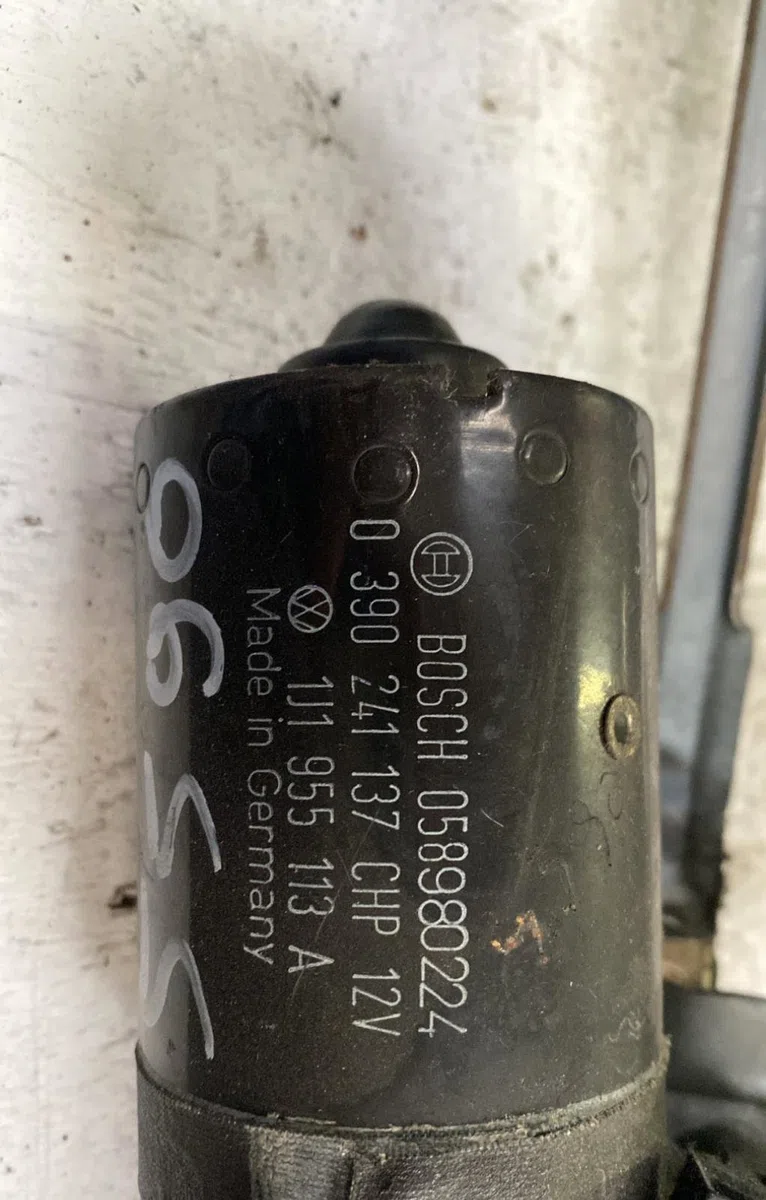 Moteur essuie-glace avant Volkswagen GOLF IV (1J1) 1.9 tdi (1997-2004) 3 portes occasion
