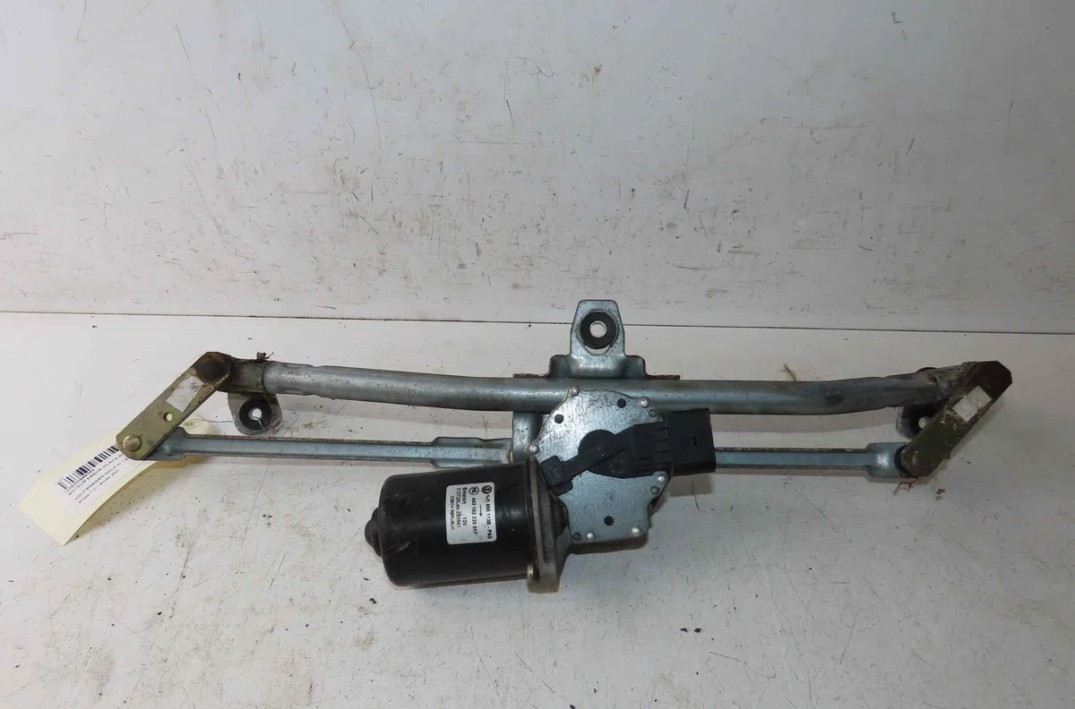 Moteur essuie-glace avant VOLKSWAGEN GOLF IV occasion