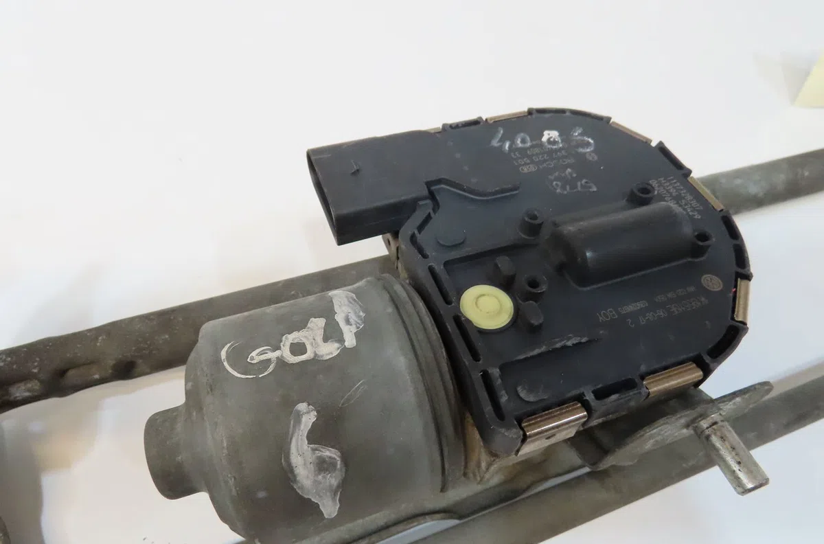Moteur essuie-glace avant Volkswagen GOLF V (1K1) 1.9 tdi (2003-2008) 5 portes occasion