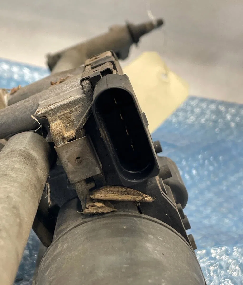 Moteur essuie-glace avant Volkswagen GOLF V (1K1) 1.9 tdi (2003-2008) occasion