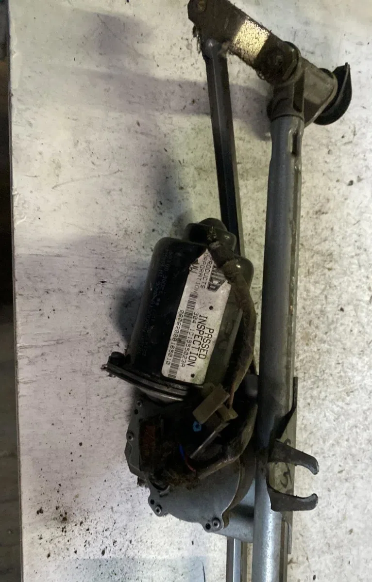 Moteur essuie-glace avant Volkswagen NEW BEETLE (9C1, 1C1) 1.9 tdi (1998-2004) occasion