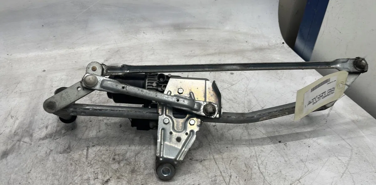 Moteur essuie-glace avant Volkswagen PASSAT B6 Variant (3C5) 2.0 tdi (2005-2010) occasion