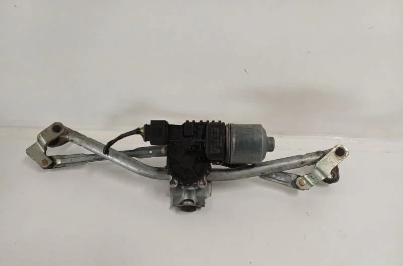 Moteur essuie-glace avant VOLKSWAGEN POLO 4 PHASE 2 occasion