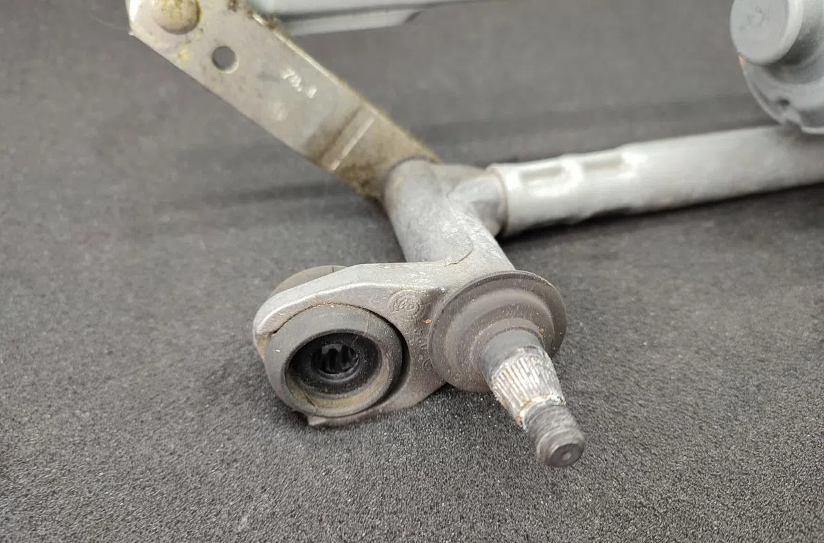 Moteur essuie-glace avant VOLKSWAGEN POLO 5 PHASE 2 occasion