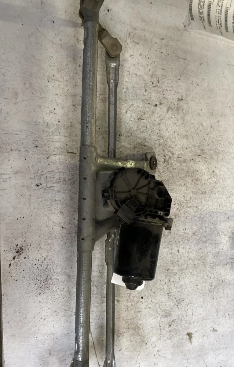 Moteur essuie-glace avant Volkswagen POLO (6N2) 1.4 16v (1999-2001) occasion